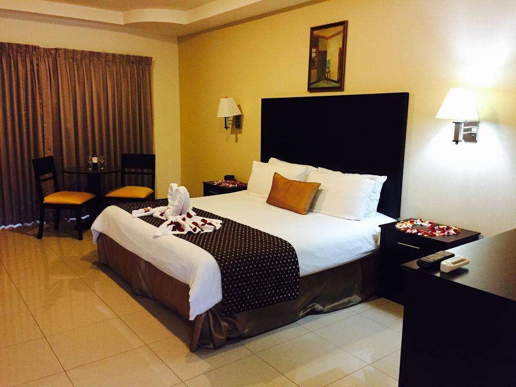 Hotel Y Restaurante El Guarco การ์ตาโก ภายนอก รูปภาพ