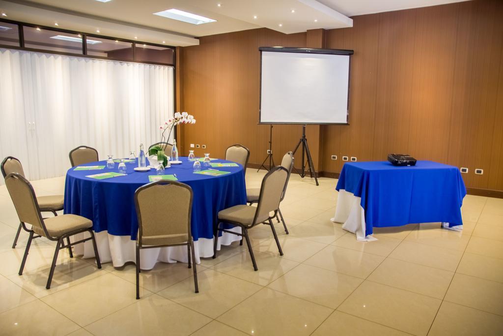 Hotel Y Restaurante El Guarco การ์ตาโก ภายนอก รูปภาพ