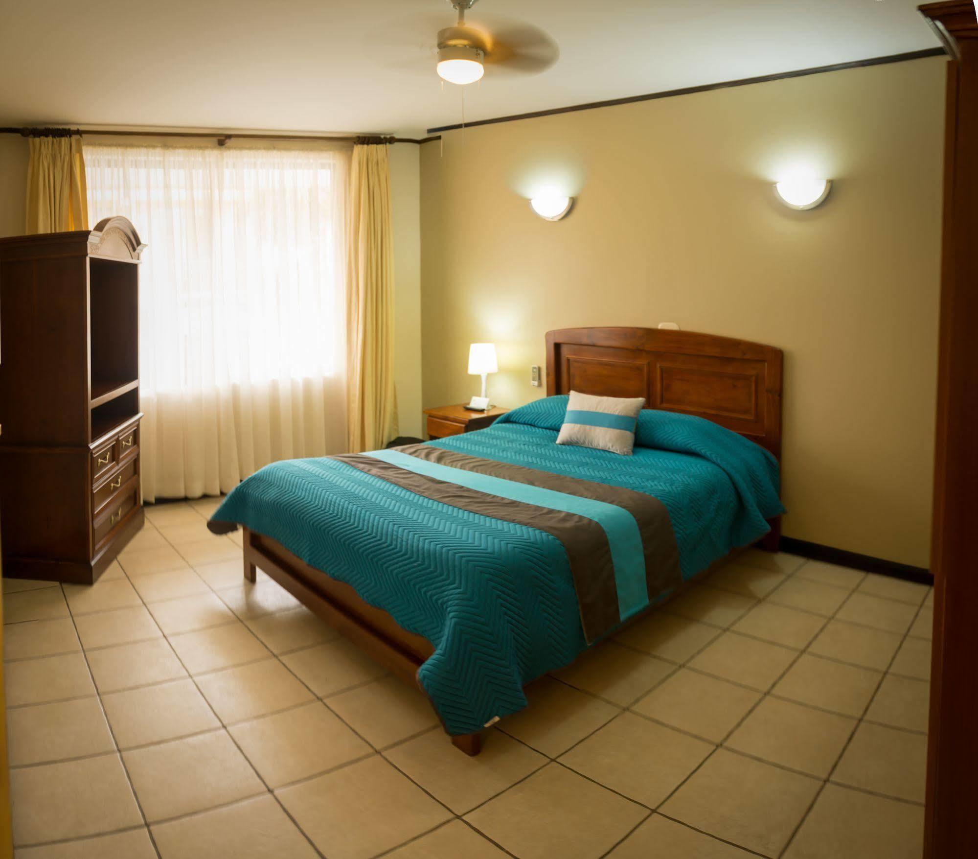 Hotel Y Restaurante El Guarco การ์ตาโก ภายนอก รูปภาพ